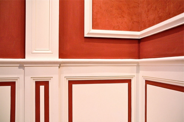 Abbellire la casa o l’ufficio è facile con le decorazioni in gesso, in pietra…